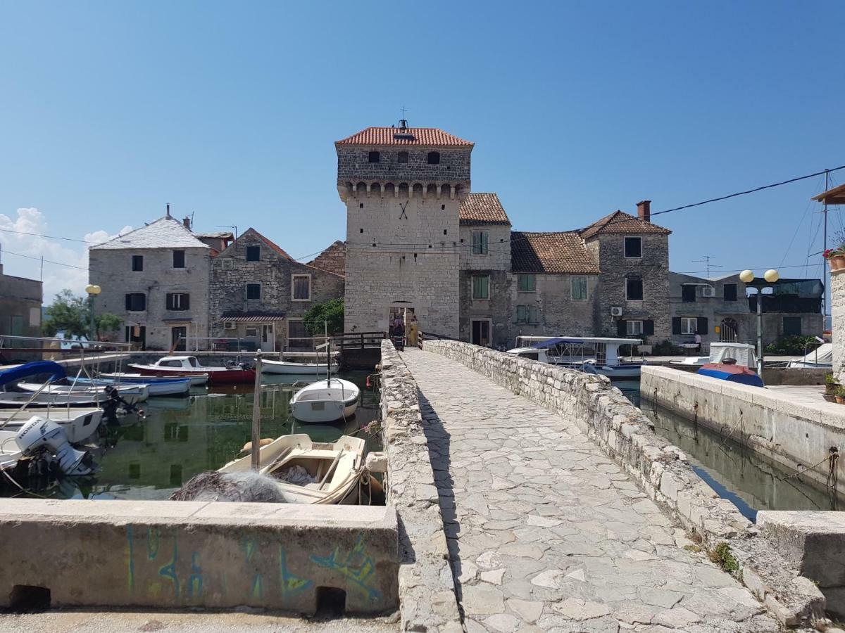 Apartman Niko Kaštela Exterior foto