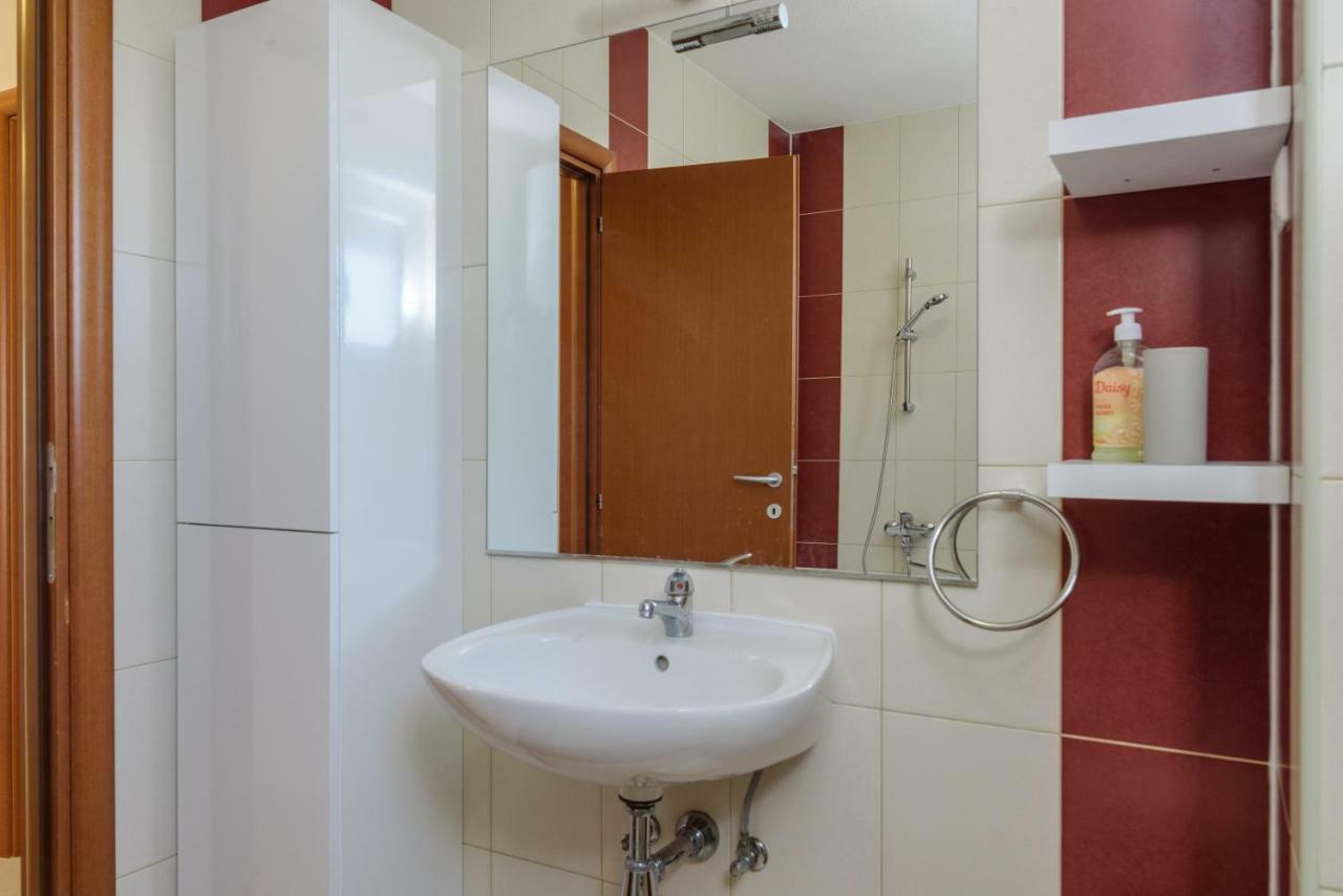 Apartman Niko Kaštela Exterior foto